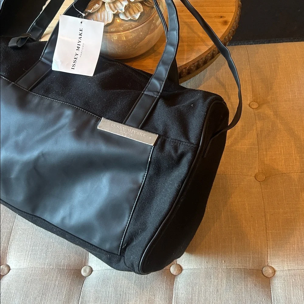 NWT Issey Miyake L’EAU D’ISSEY Pour Homme Travel Bag